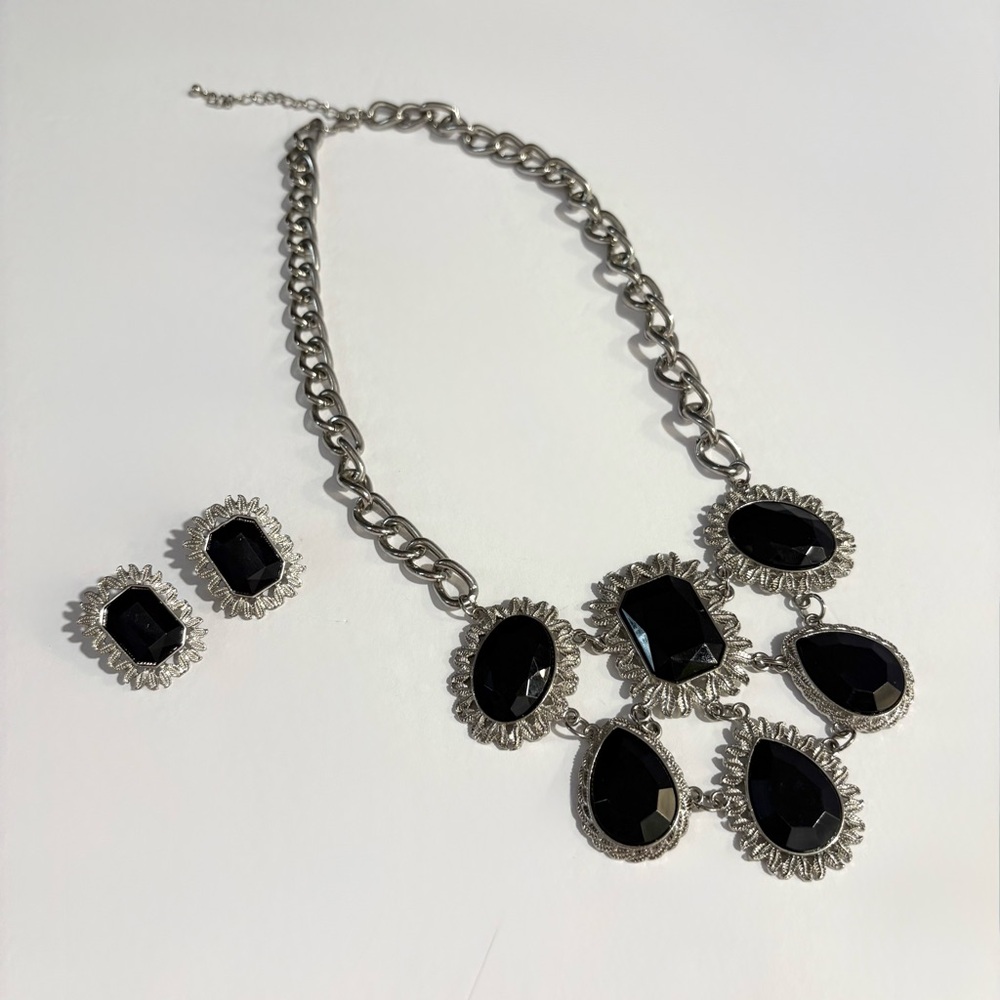 Black And Silver Tone Statement Necklace With Matching Post Earrings